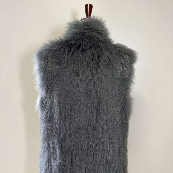 Theory Hanalee Genuine Fox Fur Vest - Picture 7 of 11